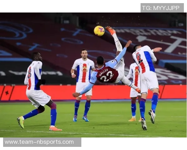 西汉姆联引援圣吉罗斯前锋戴维前景不明球员渴望留在欧冠舞台